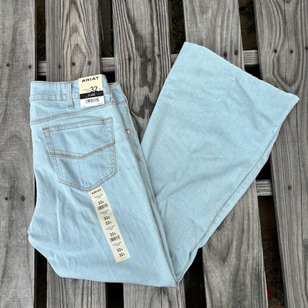 Women's Ariat Perfect Rise Distressed Denim Flare Jean In Ice